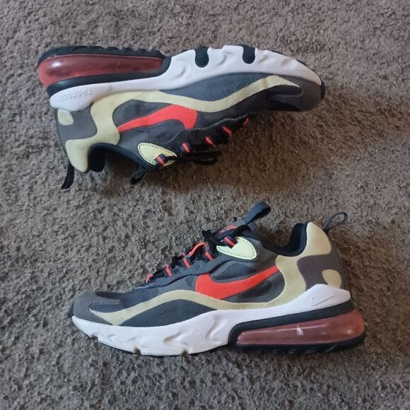 Nike Air Max 270 React Sneakers Grade School Size 5Y, BQ0103-015 PRE-OWNED - Picture 1 of 7